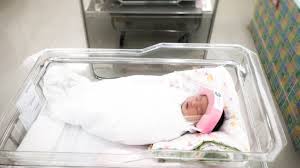 Akan tetapi, tidak sedikit kasus kelahiran bayi. Gemas Bayi Baru Lahir Di Thailand Pakai Pelindung Untuk Cegah Covid 19