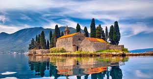 Oj, svijetla majska zoro (oh, bright dawn of may) is the official state anthem of montenegro. La Guia Montenegro Guia Completa Para Viajar Por Montenegro Crna Gora Je Mediteranska Zemlja U Jugoistocnoj Evropi
