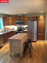 Before After A Very Brown Kitchen Gets A Cute Farmhouse Style Redo 70s Kitchen Kitchen Design Modern Small Kitchen Design Small