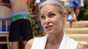 Monique Parent's Instagram, Twitter & Facebook