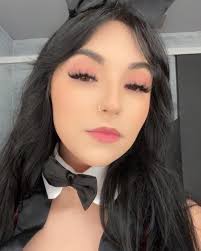 Abigail Crawford's Instagram, Twitter & Facebook