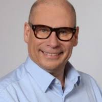 400+ Profile mit dem Suchbegriff „Staub“