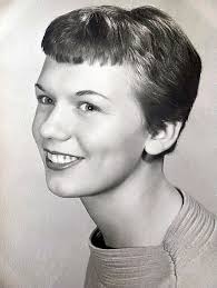 Ester Pennington's Instagram, Twitter & Facebook