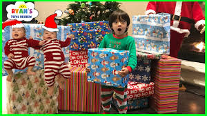 Incredibly soft, cuddly and lovable, this sweet little teddy bear wears santa's hat and holds tight to baby's blankie for comfort. Christmas Morning 2016 Opening Presents With Ryan Toysreview Youtube