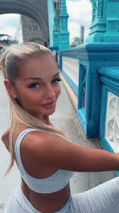 Daisy May Lilly (@daisymaylillyy)