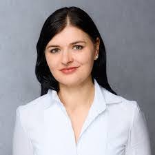 Sarah Boehringer's Instagram, Twitter & Facebook