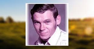 Donna Currie's Instagram, Twitter & Facebook