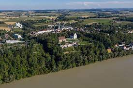 Obernberg am inn is a municipality in the district of ried im innkreis in the austrian state of upper austria. Obernberg Am Inn