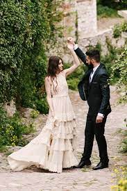 Scarpe stringate e scarpe eleganti sotto un abito da sera, di giorno sono ideali anche abbinate ai jeans o a pantaloni dal flair maschile. Home Gloria Saccucci Gloria Saccucci Spose Atelier Per La Sposa A Roma Eur