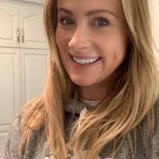 Sara Westbrook's Instagram, Twitter & Facebook