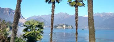 Familien suchen zum baden weitläufige strände, am besten mit kiosk für das eis. Baden Und Schwimmen Im Lago Maggiore Rustico Info
