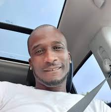 Her swim suit and body 🔥🔥🔥😮‍💨