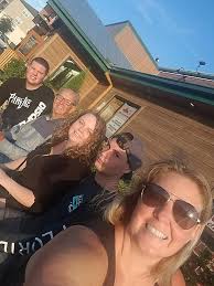 Georgetown Longhorn Steakhouse now offering family style meals.