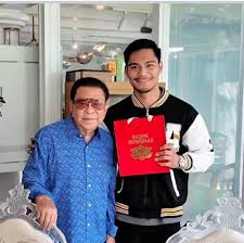 WOW" Eman Pacquiao binigyan ng 500,000 pesos ni Chavit Singson bilang  granting pala sa galing niyang mag boxing 🥊✨ Congratulations Eman Bacosa  Pacquiao 👏👏👏 #EmanPacquiao #ChavitSingson #fblifestyle #fypシ゚  #highlightseveryone Ctto-