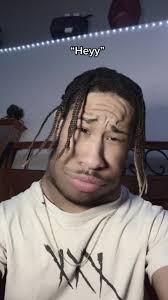 Difference Between 'Hey' and 'Heyy' Explained