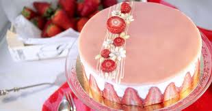 Fraisier Patissier A Base De Fraises De Genoise Et De Creme Mousseline Recette Par Chloe Delice Recette Fraisier Patissiere Patisserie
