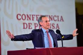 Es un médico cirujano especialista en medicina interna, maestro en ciencias médicas y doctor en epidemiología. Hugo Lopez Gatell Esta Soltero Arantxa Colchero Habla De Su Separacion
