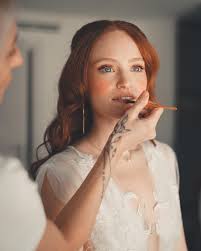 Ligna shalom makeup artist