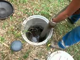 Chapitre 2 évacuation des eaux usées de la plomberie d'une maison en général, l'évacuation des eaux usées d'une maison (à toit plat) se fait par le biais d'une tuyauterie qui part du toit, passe à l'horizontale sur une courte distance, reprend un parcours vertical jusqu'au plancher de la cave, puis se rend, presque à l'horizontale,… La Vidange De La Fosse Youtube