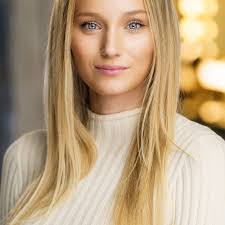 Jenna Elliott's Instagram, Twitter & Facebook