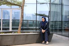 Penciptaan tari dengan koreografi baru, tetapi masih di dalam kerangka disiplin tradisi tari tertentu masih dimungkinkan. Lirik Dan Chord Lagu Cindai Siti Nurhaliza