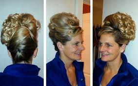 The beehive hairstyle was a refreshing update since it emphasized the height of your style and didn't require you to cut your hair shorter, as did the bouffant. 20 Beehive Hairdos Sure To Turn Heads