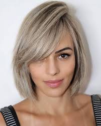 Side swept bangs are placed diagonally across the forehead and usually suit any face shape. 21 Best Side Swept Bangs 2021 Ideas Pictures
