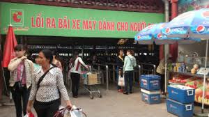 Hình ảnh phun khử khuẩn tại khu vực bigc thăng long. Lá»«a Ä'áº£o Ngay Táº¡i Nha Xe Cá»§a Sieu Thá»‹ Bigc ThÄƒng Long