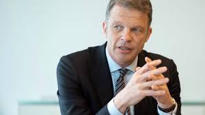 Dies geht aus einem bericht der … der beitrag deutsche bank aktien: Deutsche Bank Chef Sewing Im Interview