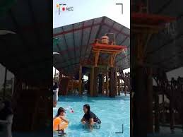 Subasuka water park buka jam. Kolam Renang Suba Suka Kupang Ntt Bersama Afika Youtube
