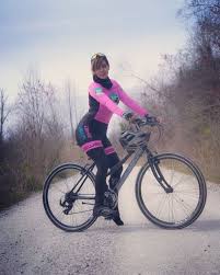 Life S Just A Beautiful Ride Cuantosciclistas Live Life Love Cycling Cyclinglife Mtb Mtbli Bicycle Girl Cycling Outfit Cycling Girls