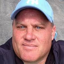 Chris Schewe's Instagram, Twitter & Facebook