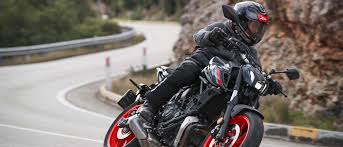 Where sportsbikes grab headlines on track, it is the middleweight class that sees big sales and of late there. Yamaha Mt 07 Aufgewerteter Topseller Kus Newsroom
