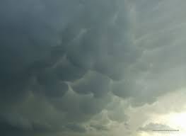 Pojawiły się nawet chmury mammatus. File Mammatus Clouds Jpg Wikimedia Commons