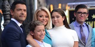 Naturally, conseulos and the whole family were there to celebrate with her. Tv Banter With Joanne Madden The Family Of Kelly Ripa And Mark Consuelos