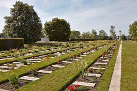 Boulogne Eastern Cemetery, Pas de ...