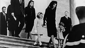 Check out this biography to know about her childhood, family life, achievements and other facts related to her life. Kennedy Ermordung Us Prasident Donald Trump Will Akten Freigeben Archiv