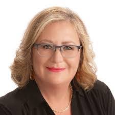 Donna Urbanek's Instagram, Twitter & Facebook