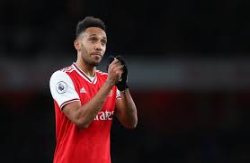 Juni 1989) er en franskfødt gabonsk fotballspiller som spiller for den engelske fotballklubben arsenal fc. Transfer Rumour Barcelona Inter Milan Interested In Summer Move For Arsenal Captain Pierre Emerick Aubameyang
