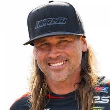 Doug Dehaan's Instagram, Twitter & Facebook