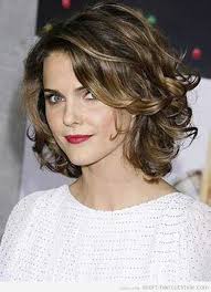 Using a flat iron is not the only way to get a cute hairstyle. 35 Best Short Wavy Hairstyles Hair Styles Short Wavy Hair Short Hair Styles