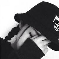 The only child of japanese parents, akira lived in japan between the ages of six and thirteen. Sad Girl Black And White Avatar No One Can Not Leave Who Sad Dp For Girls