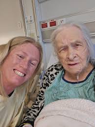 Hey everyone, it's Willie Nelson. I want to be honest with you three days  ago, I had surgery, I've been treated and listening to the doctors, who  tell me l'm going to