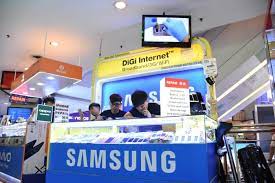 Bukit bintang (malay ˈbu.ket̚ ˈbin.taŋ; Digi Plaza Lowyat
