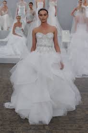 Kim kardashian wedding dress pictures kanye west givenchy riccardo kim kardashian s wedding. Kim Kardashian S Wedding Dress Pictures Monique Lhuillier Wedding Gowns Glamour