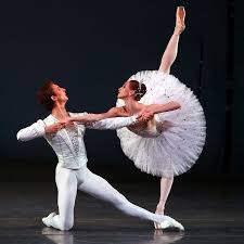 Pin By Angela Maria Viana On Dancin Dance Photography Ballet Dancers Ballet Photos