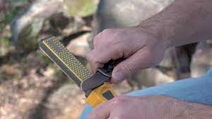 Instructions on how to use the smith's sharpening tool. Smith S Diamond Combination Sharpening Stone Youtube