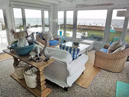 A north carolina couple learned to live with&mdash;and play up&mdash;their cottage&rsquo;s quirky charms in morehead city. Coastal Decorating Ideas Beachfront Bargain Hunt Hgtv