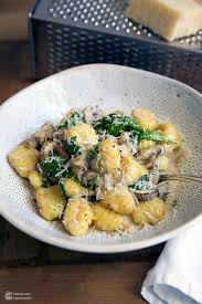 Cremige Gnocchi Pilz Pfanne Mit Babyspinat Gnocchi Pilze Babyspinat Und Rezepte