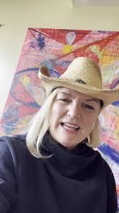 Roxanne Myers's Instagram, Twitter & Facebook